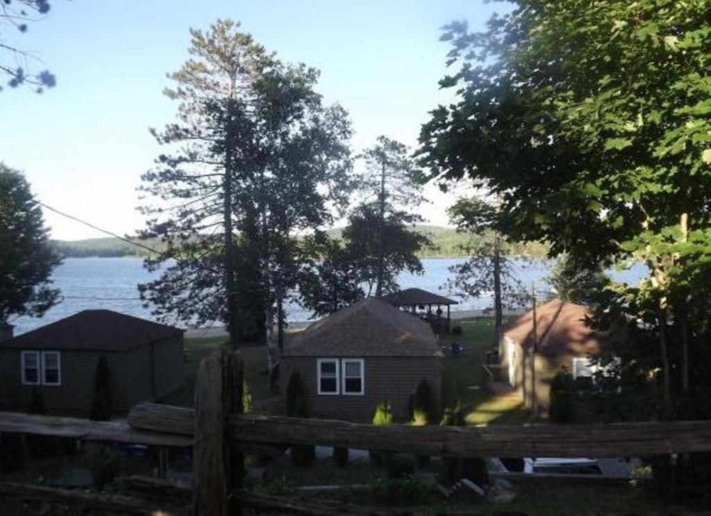 Cloverleaf Cottages Oxtongue Lake Bagian luar foto
